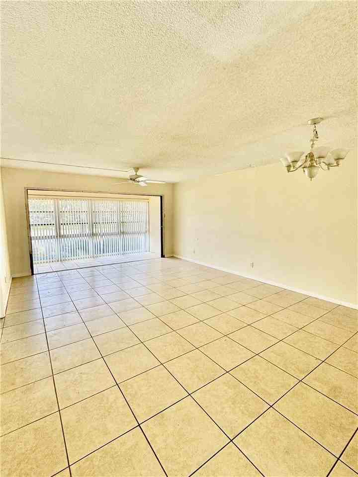 600 Royal Palm Blvd #9A - Photo 4 of 11