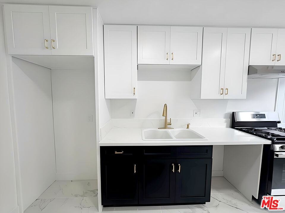 2416 Boone Ave - Photo 6 of 8