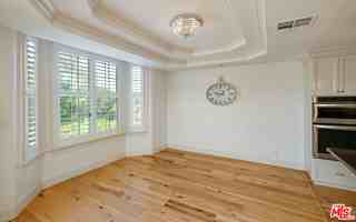 featured image of 575 S Barrington Ave #305