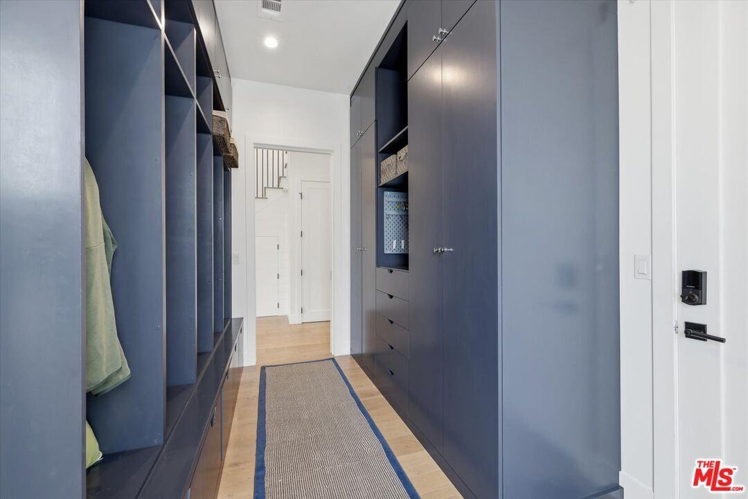 11003 Ocean Dr - Photo 5 of 8