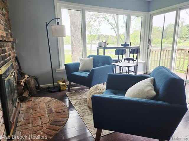 4995 Lockhart St - Photo 3 of 13