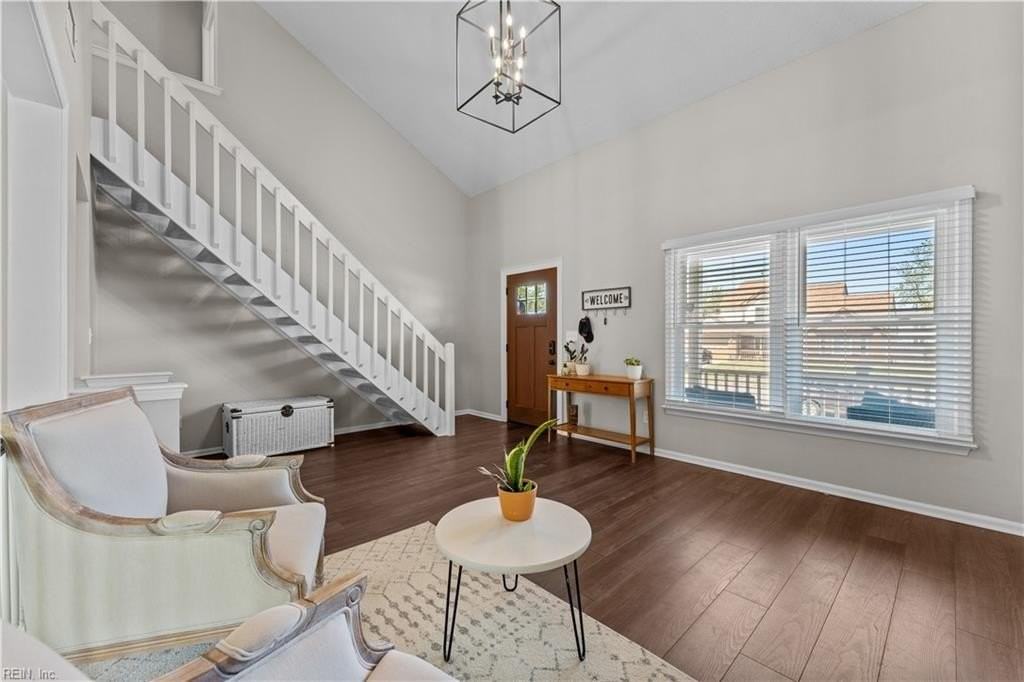 1573 Devon Way - Photo 4 of 23