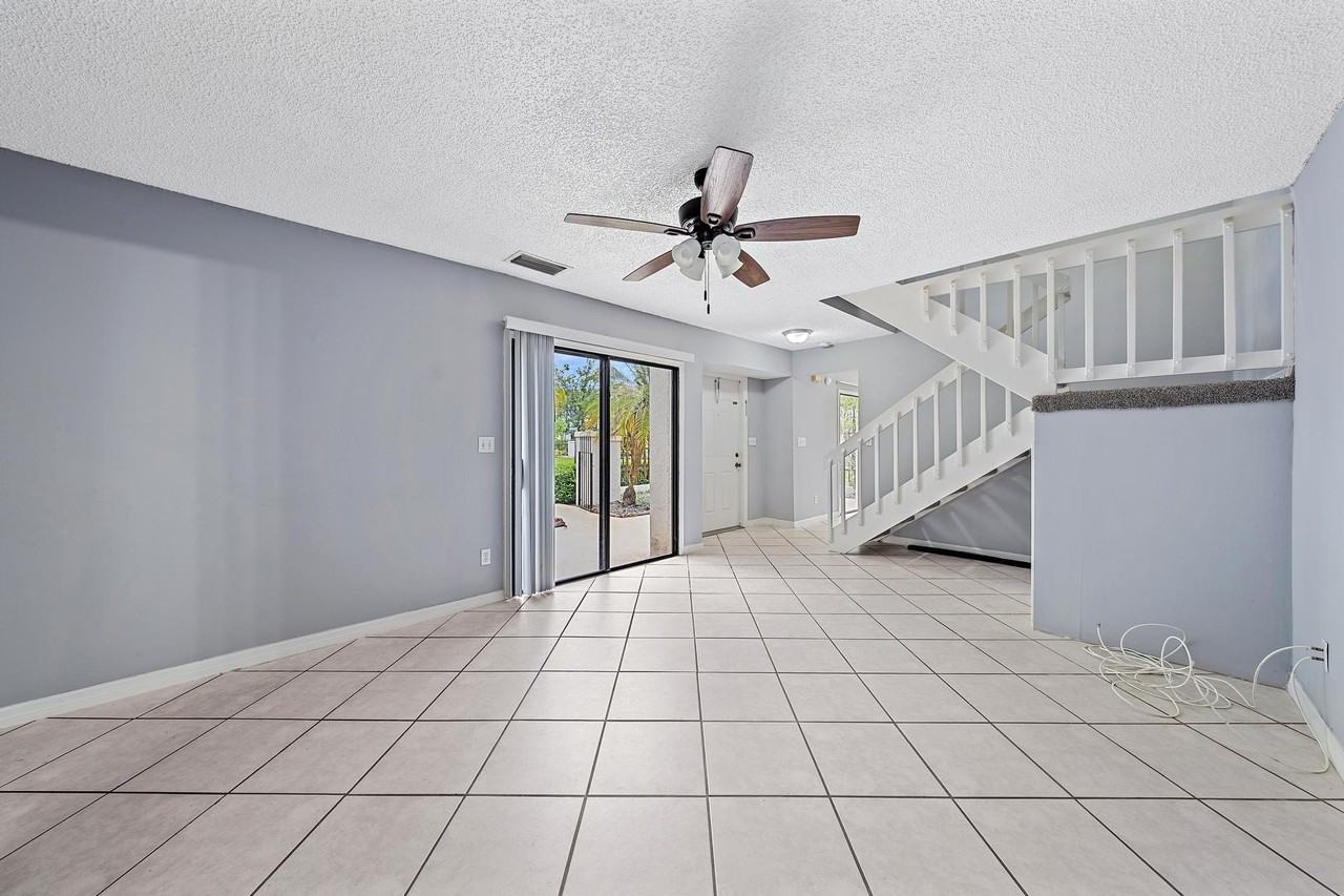 352 Prestwick Cir #1 - Photo 3 of 17