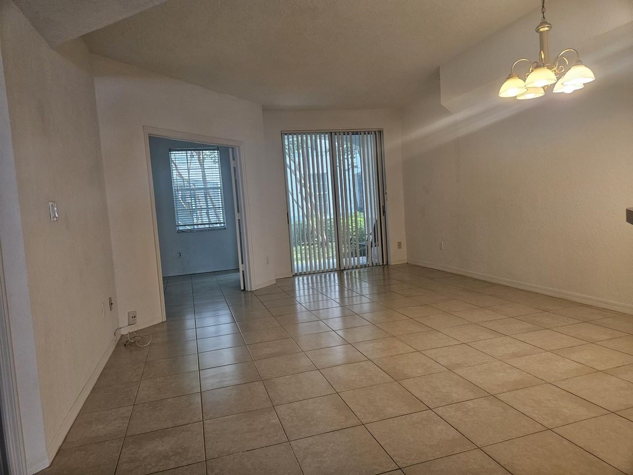 781 Sw 148th Ave #1511 - Photo 6 of 14