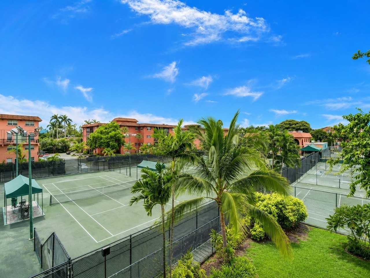 620 Tennis Club Dr #304 - Photo 3 of 24