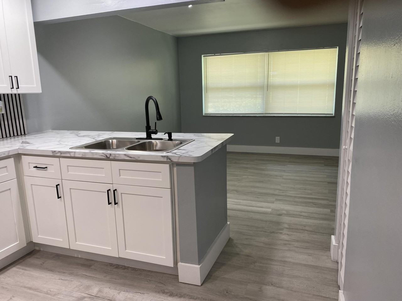 207 Nw 32nd Ct #106 - Photo 4 of 13