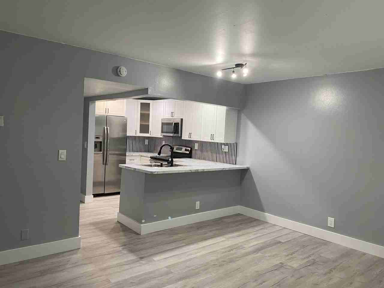 207 Nw 32nd Ct #106 - Photo 5 of 13