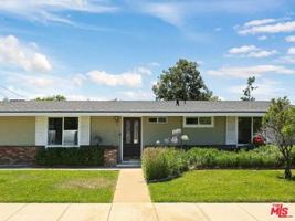 featured image of 526 N Emerald Dr