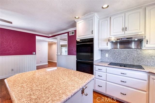 17597 Santa Paula Cir - Photo 3 of 8