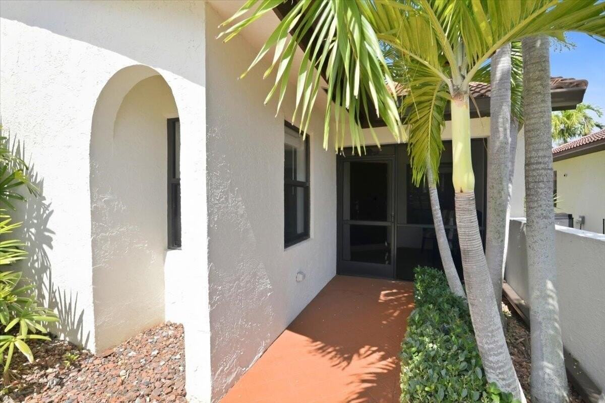21583 Villa Nova Dr - Photo 4 of 50