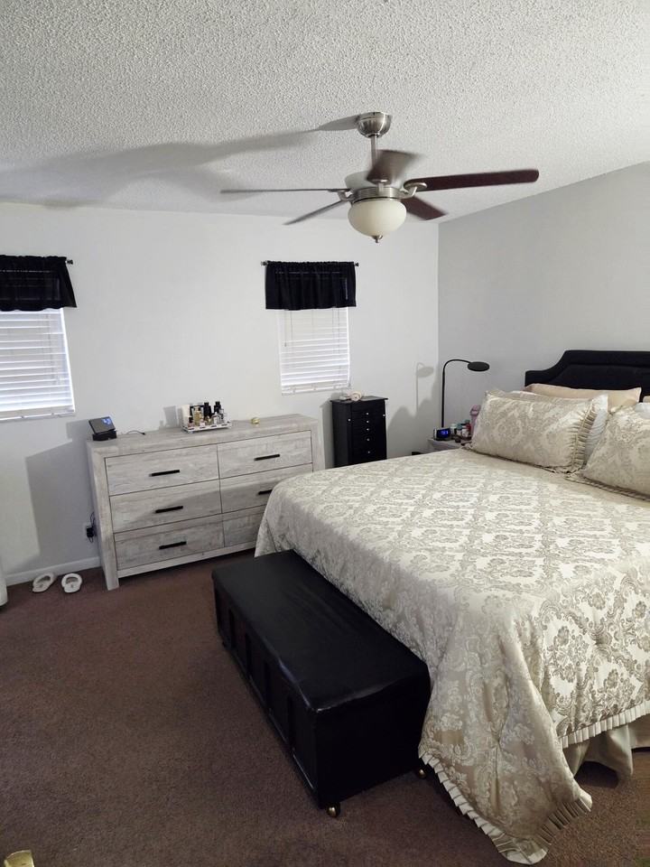 3062 Riverside Dr #4F - Photo 6 of 9