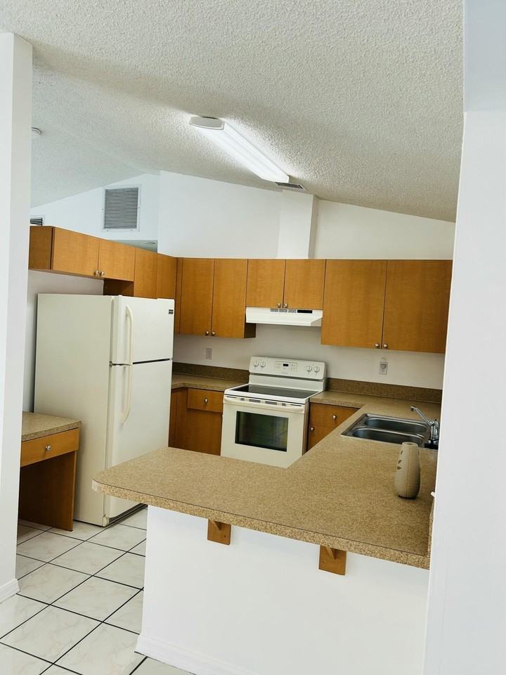 367 Sw Donna Ter - Photo 5 of 21