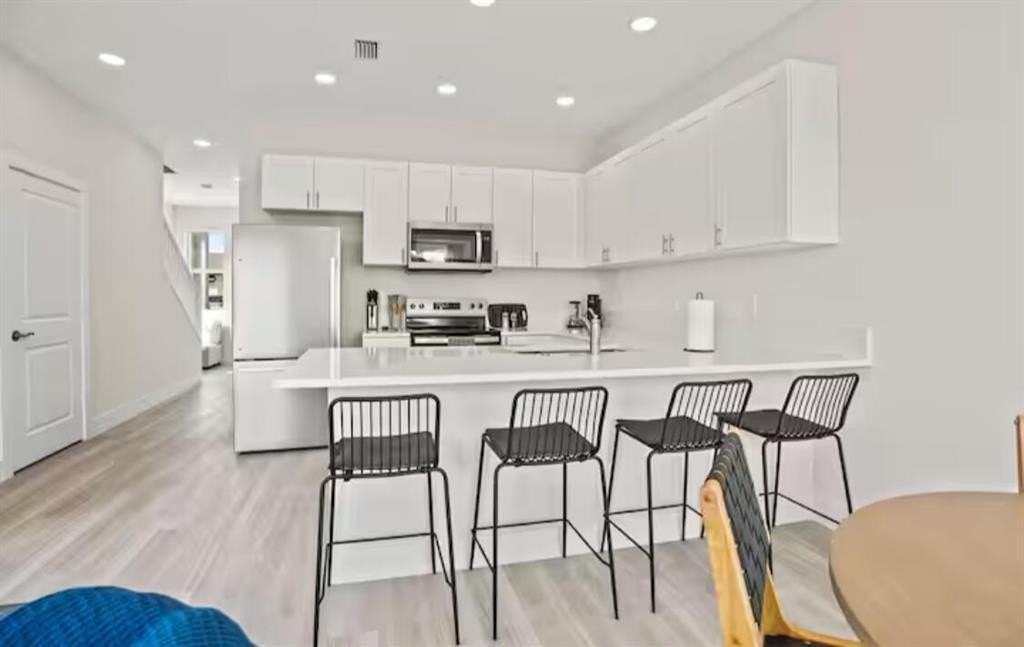 1547 W 26th Ct #2 - Photo 3 of 18