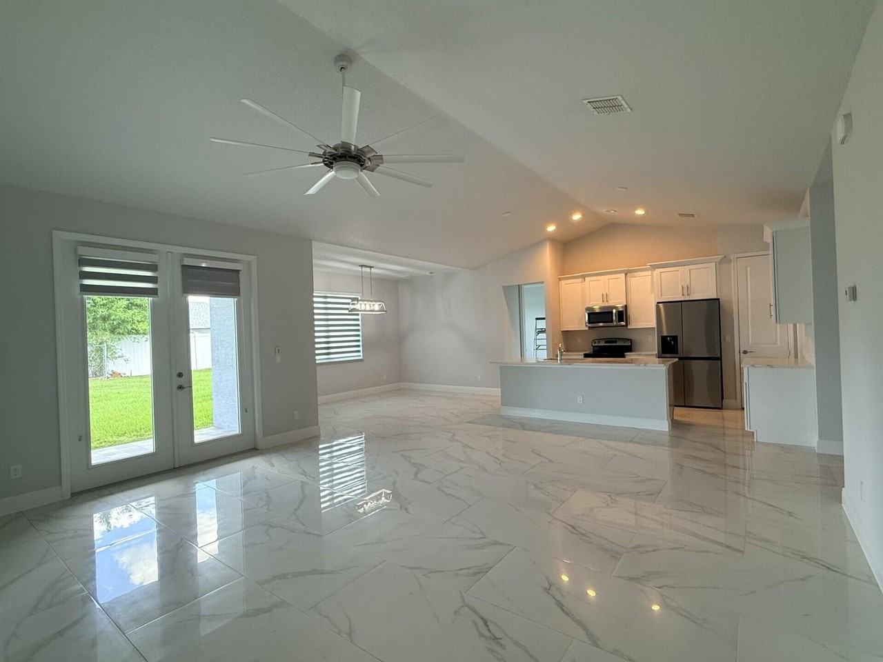 5673 Nw Whitecap Rd - Photo 5 of 31