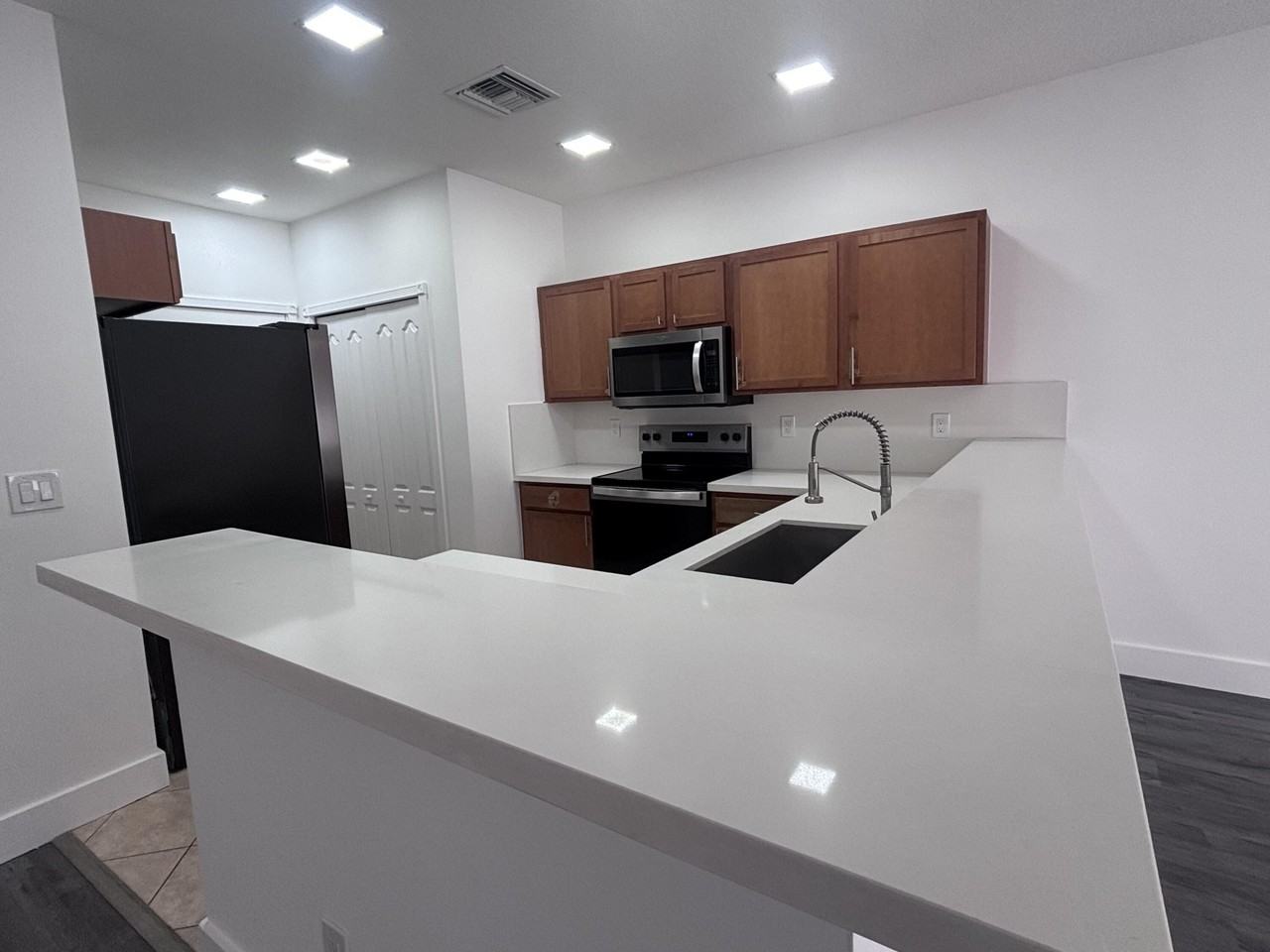 3904 Sabal Way - Photo 4 of 8