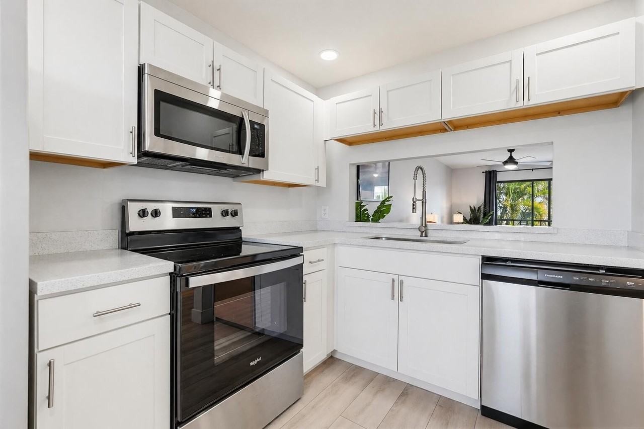 7245 Golf Colony Ct #204 - Photo 4 of 22