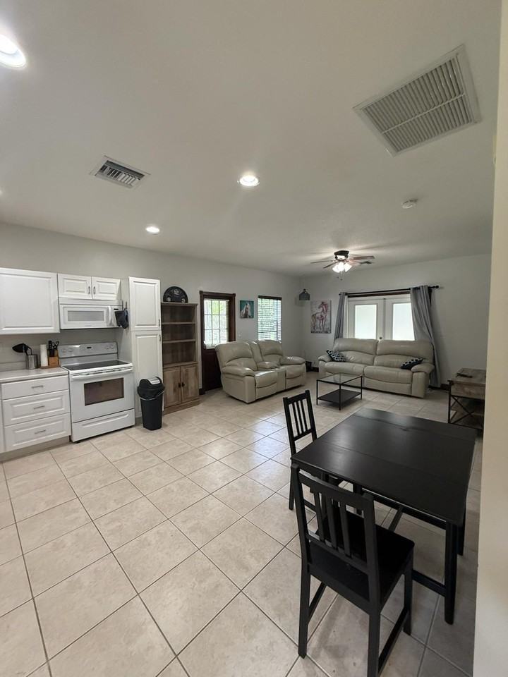15831 44th St N - Photo 6 of 21