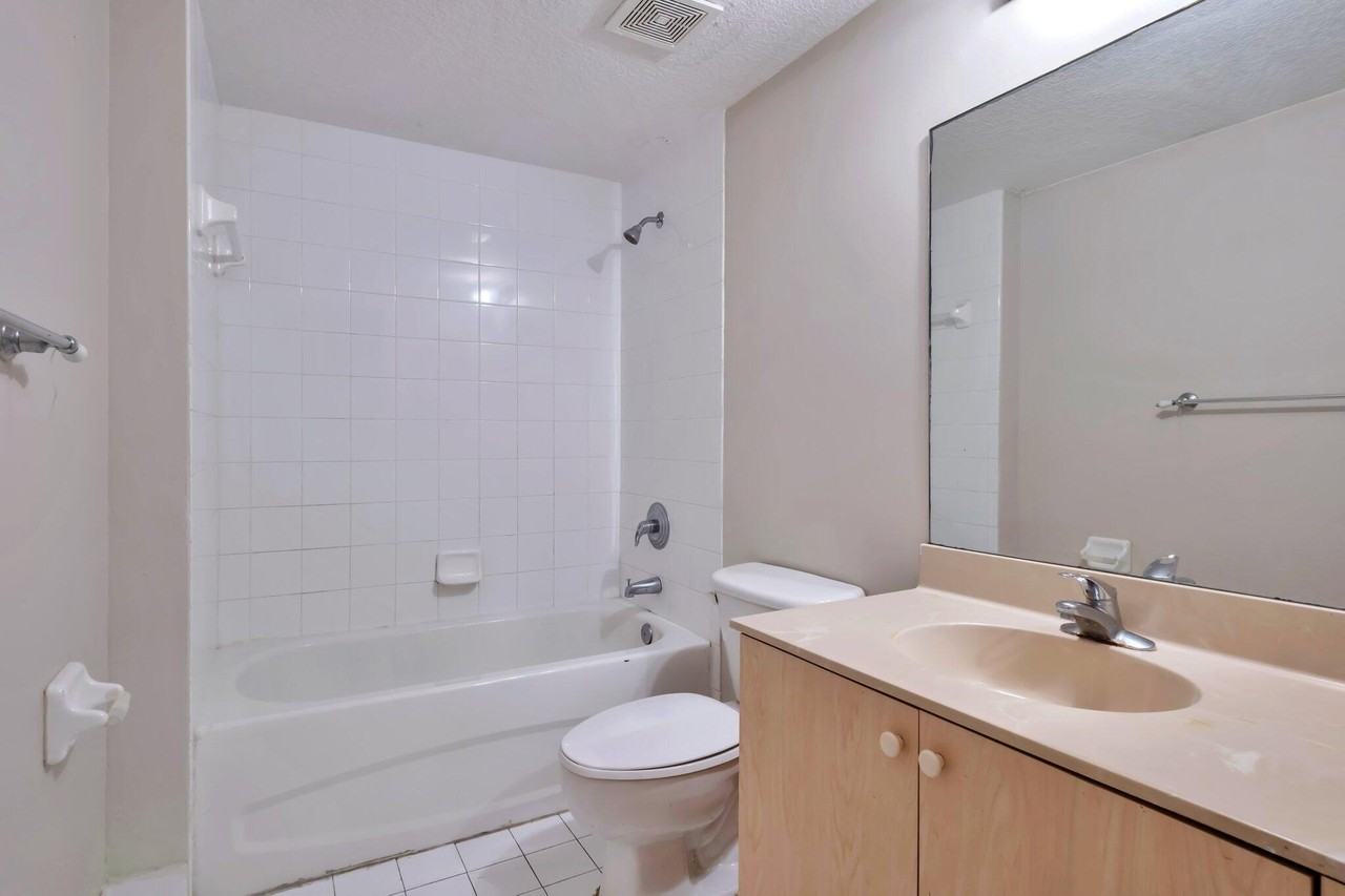 1103 Golden Lakes Blvd #1013 - Photo 6 of 26