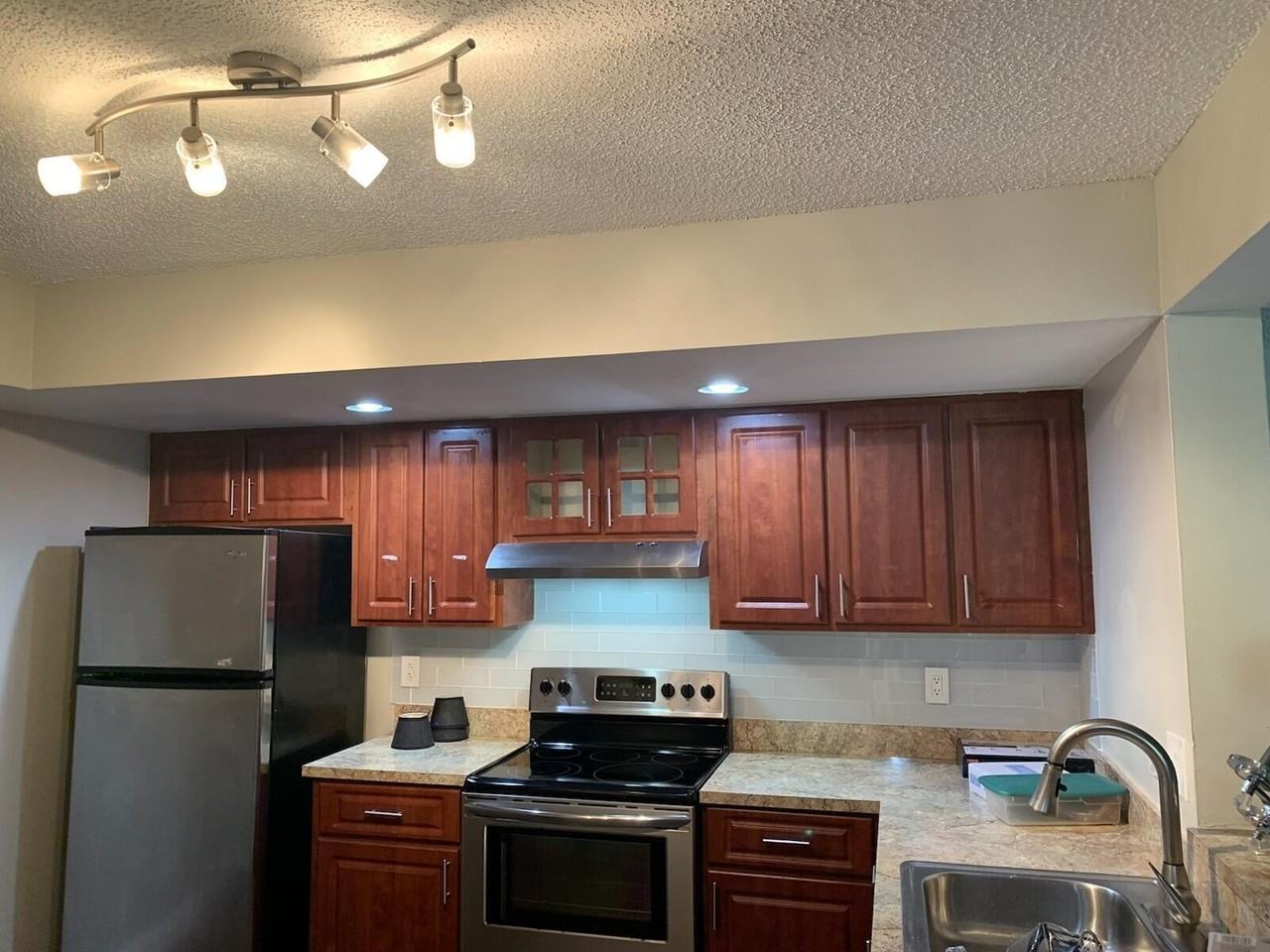 5721 Riverside Dr #102B5 - Photo 3 of 22
