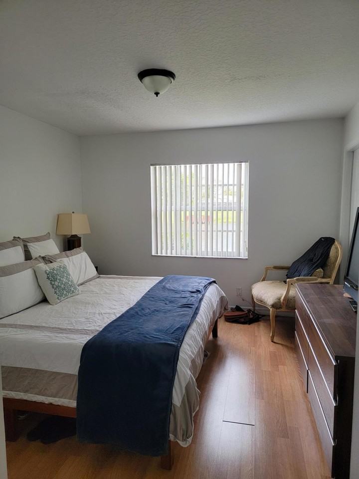 12574 Westhampton Cir #I - Photo 6 of 13