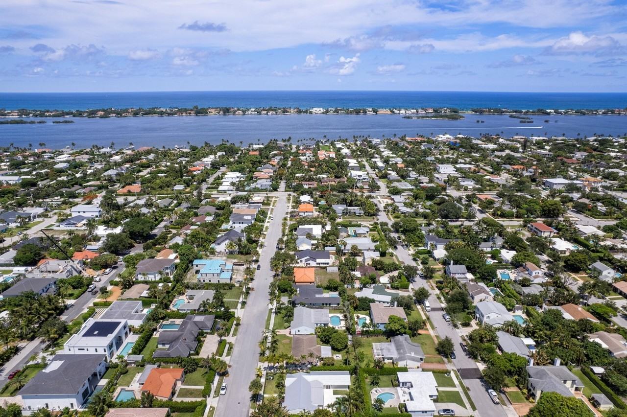 360 Palmetto St - Photo 4 of 38