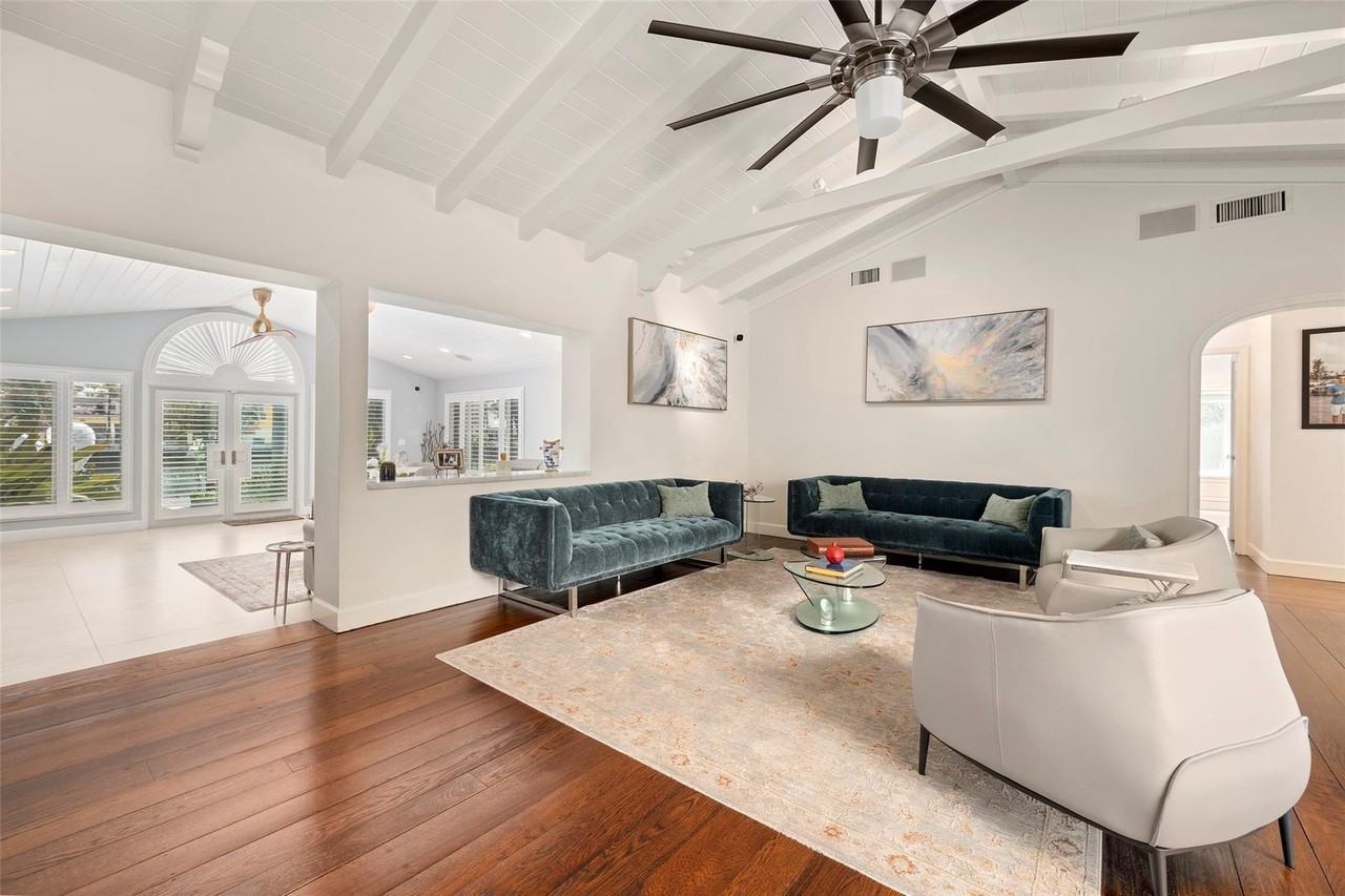 330 Royal Plaza Dr - Photo 5 of 50