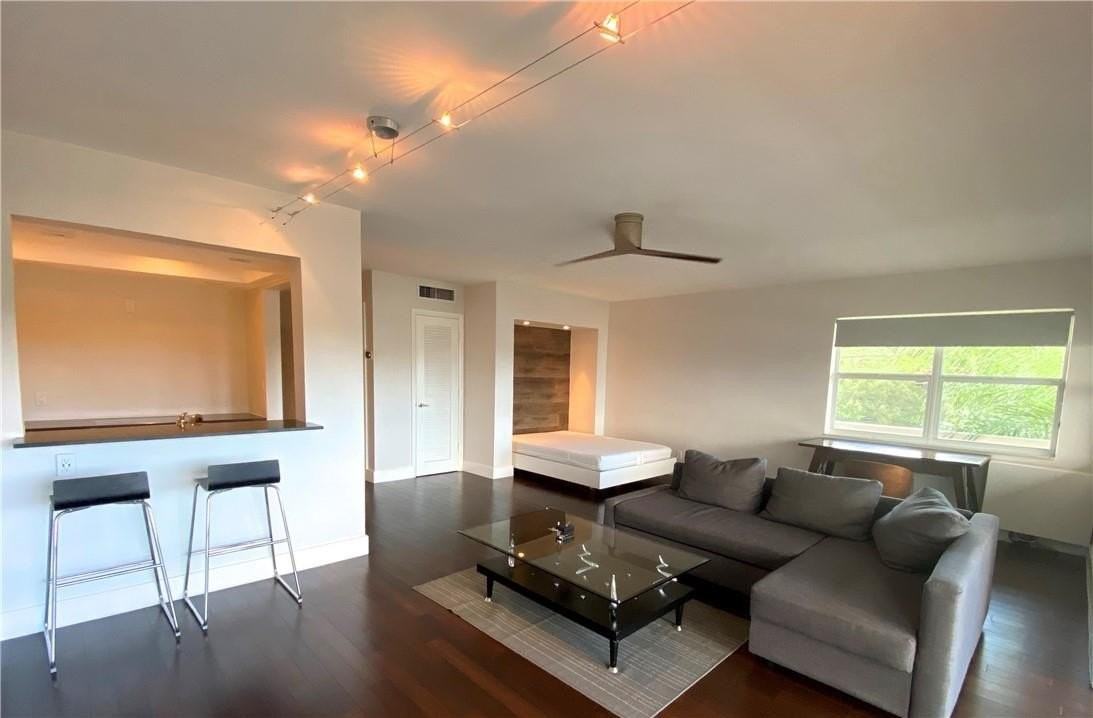1200 Sw 12th St #316 - Photo 2 of 23