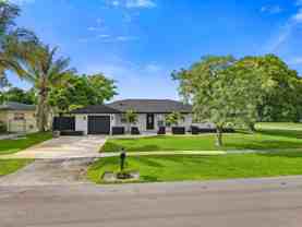 908 Hibiscus Dr - Photo 1 of 1