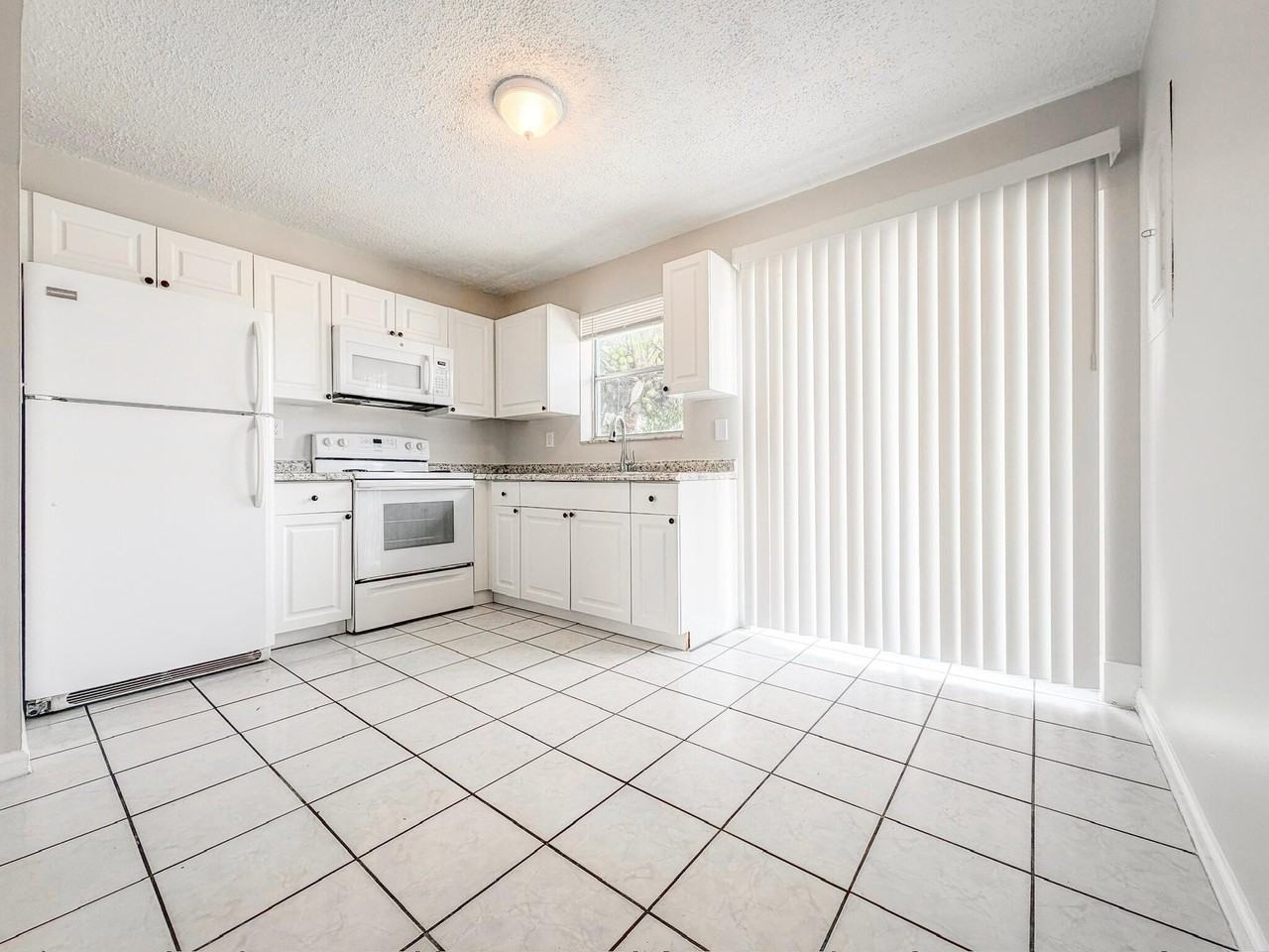 2735 Richard Rd #B - Photo 4 of 16