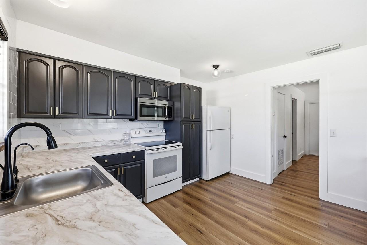 2708 Hinda Rd #2708 - Photo 4 of 20