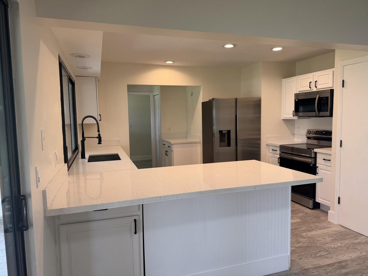 1117 Se Stewart Rd - Photo 3 of 17