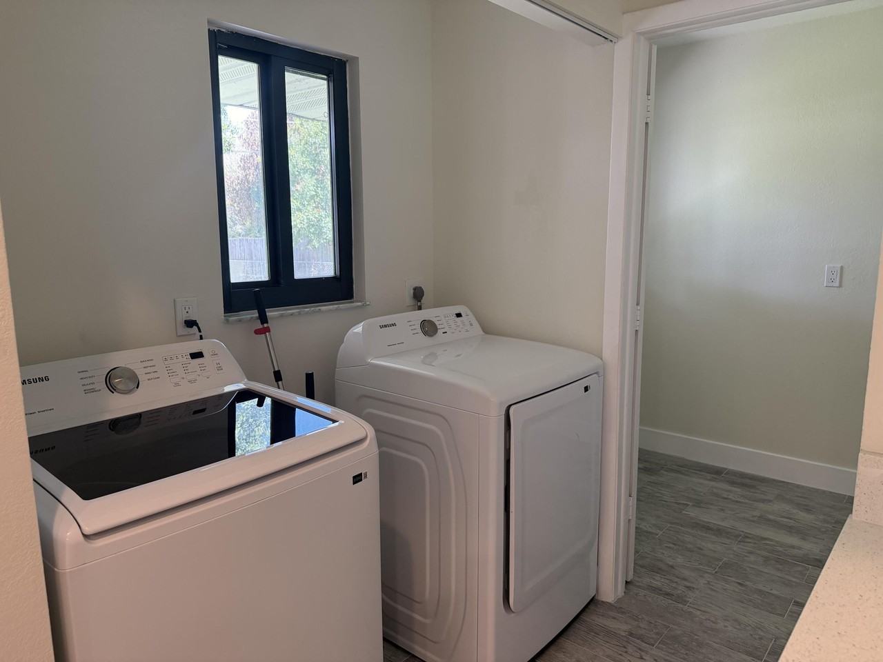 1117 Se Stewart Rd - Photo 4 of 17
