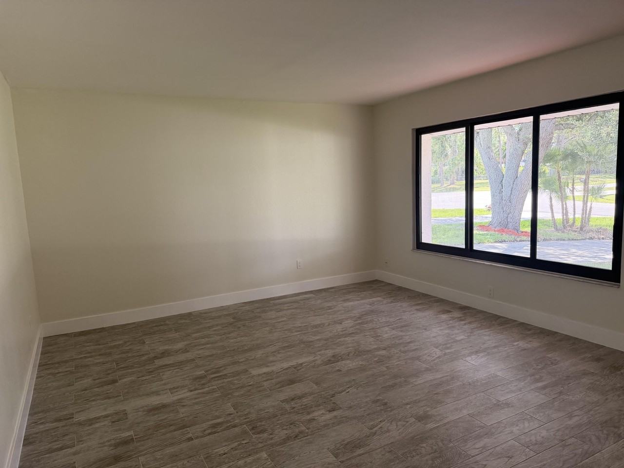 1117 Se Stewart Rd - Photo 6 of 17