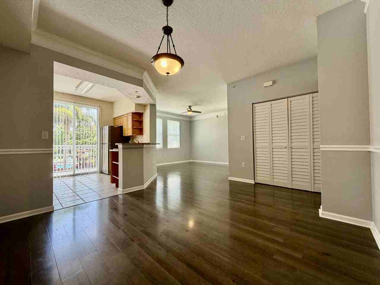 2010 Alta Meadows Ln #209 - Photo 6 of 35