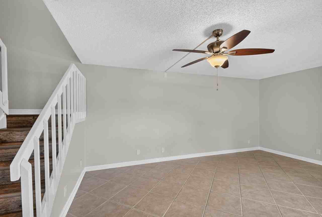 744 Springdale Cir - Photo 6 of 40