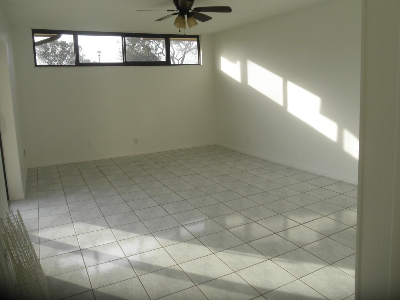3896 Victoria Dr - Photo 2 of 13