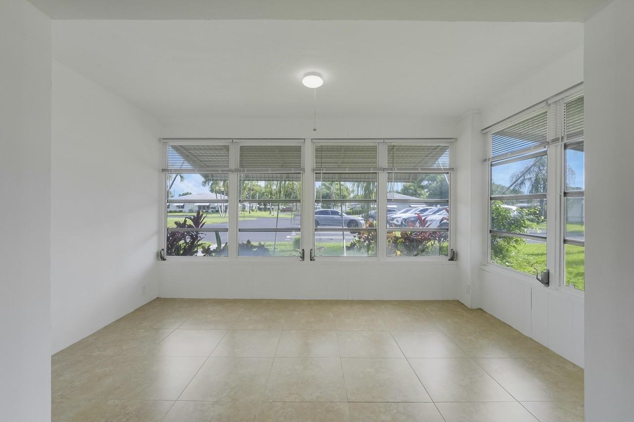 1142 Circle Ter W #C - Photo 4 of 27