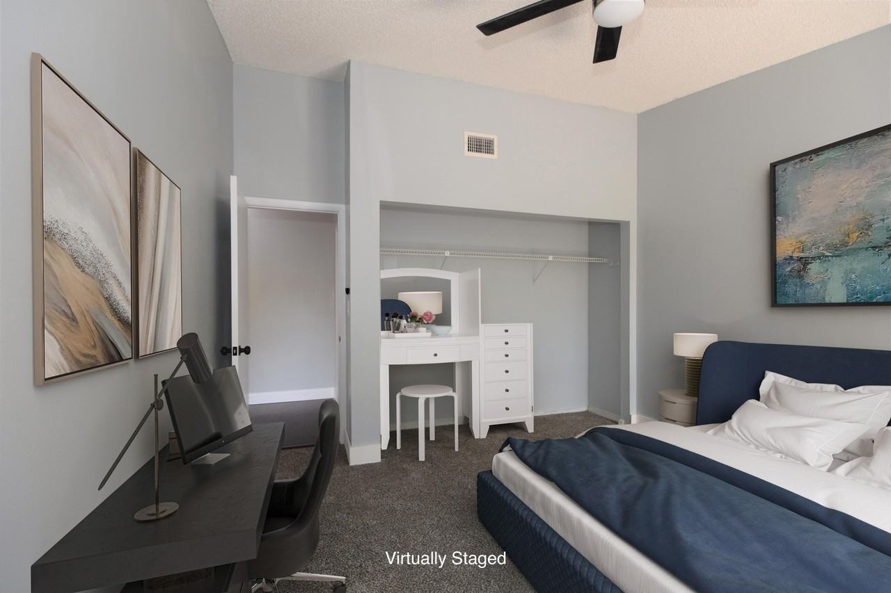 5087 Oak Hill Ln - Photo 4 of 50
