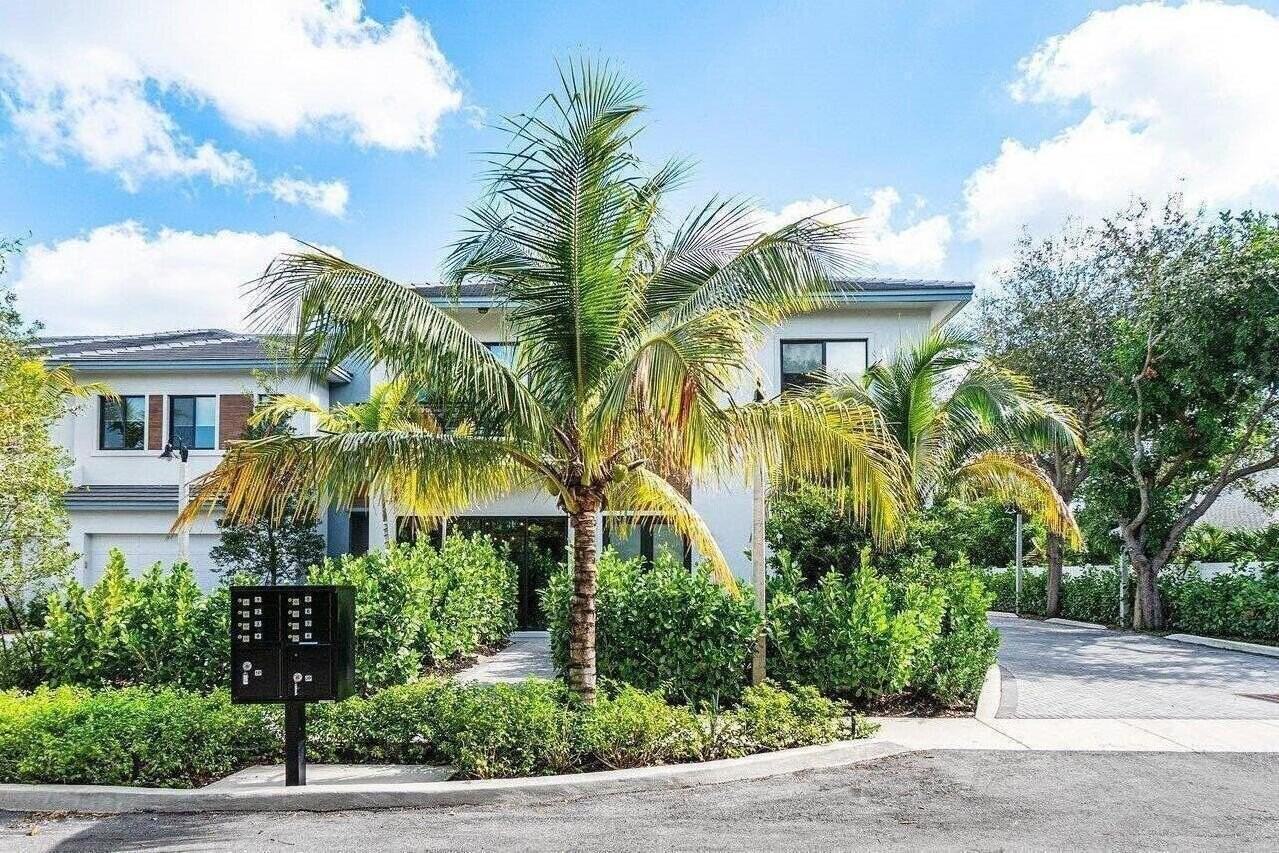 2211 Florida Blvd #A - Photo 2 of 19