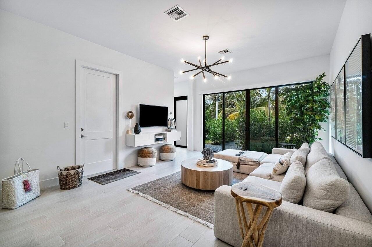 2211 Florida Blvd #A - Photo 6 of 19