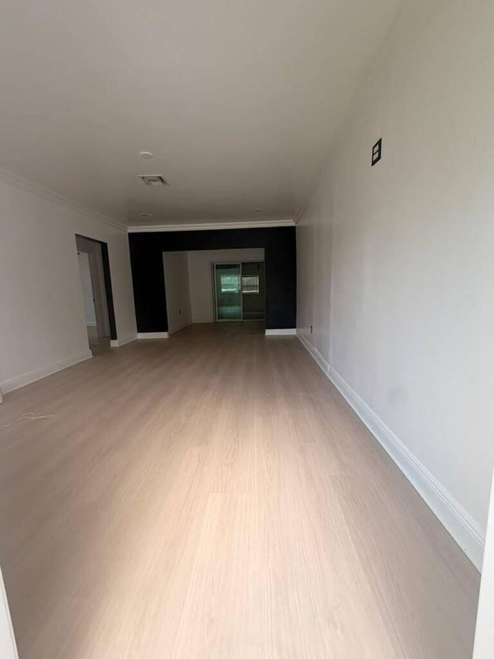 905 S L St - Photo 5 of 11