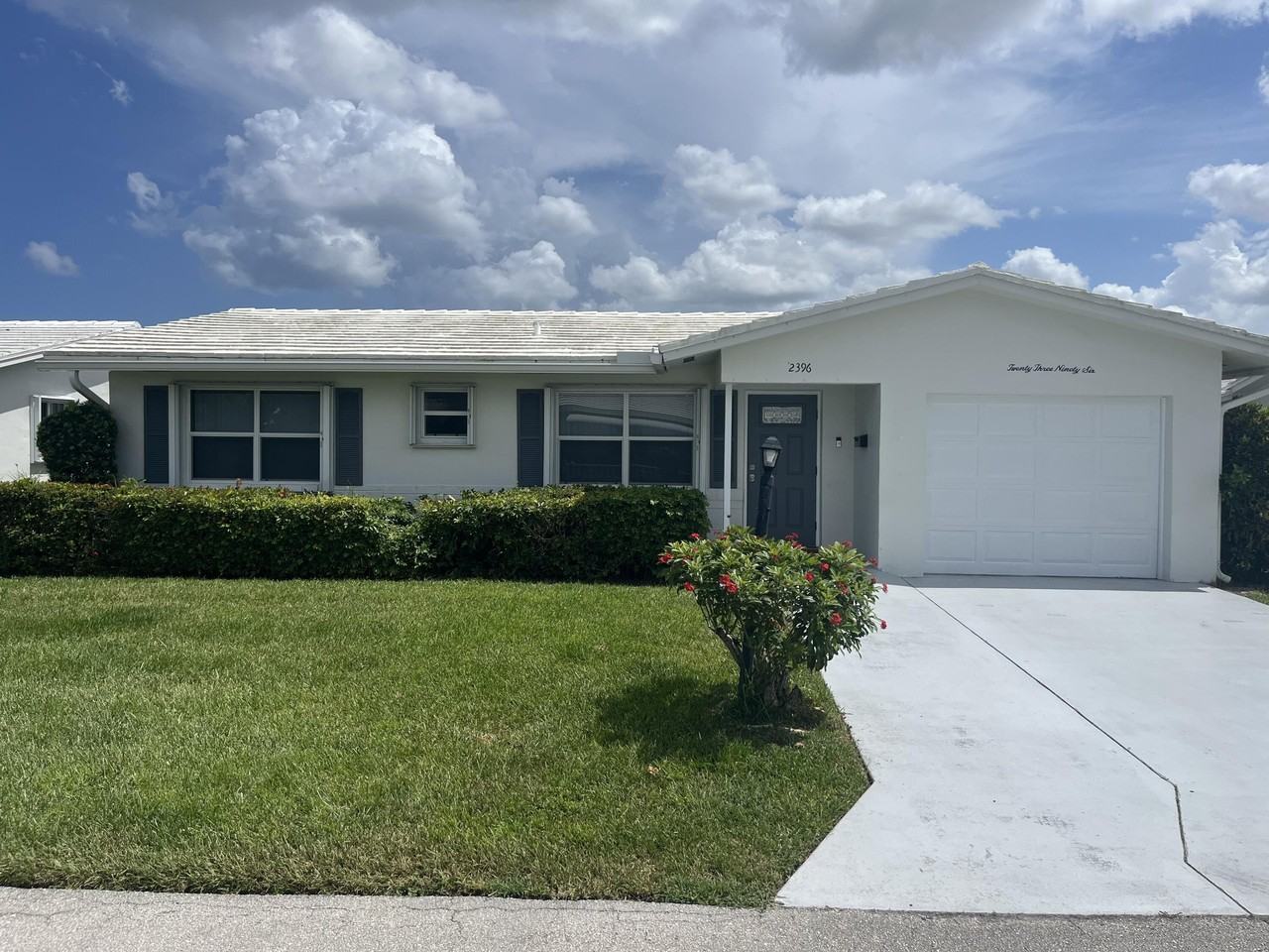 2396 Sw 13th Ave - Photo 2 of 35