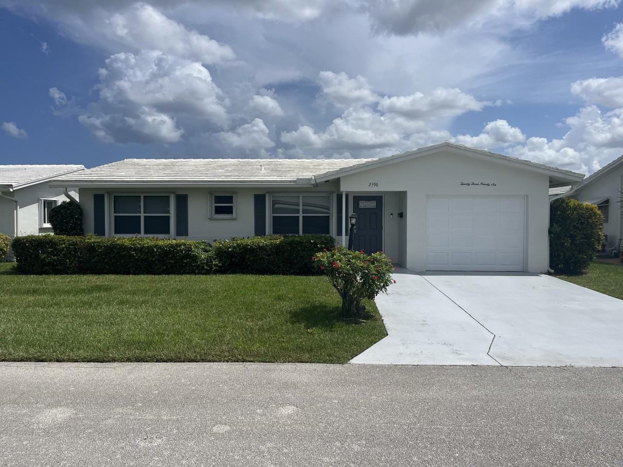 2396 Sw 13th Ave - Photo 3 of 35