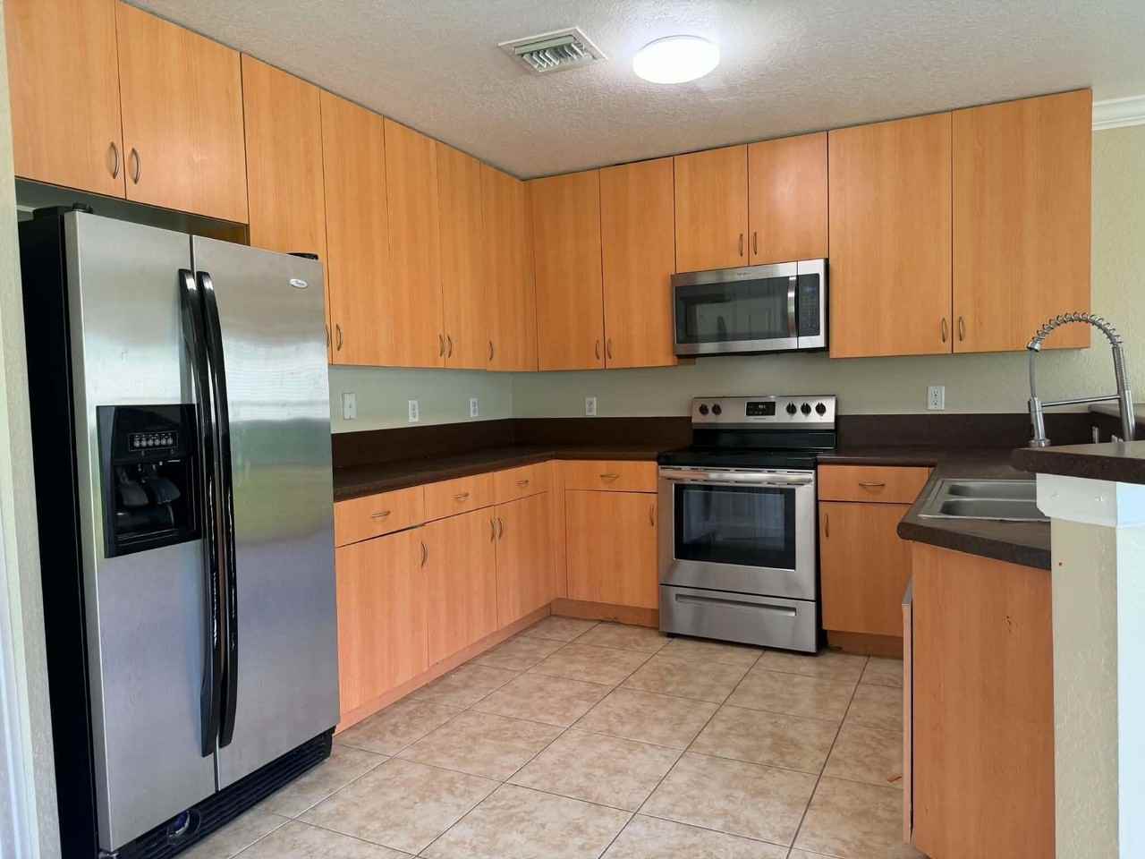 6355 Adriatic Way - Photo 5 of 32