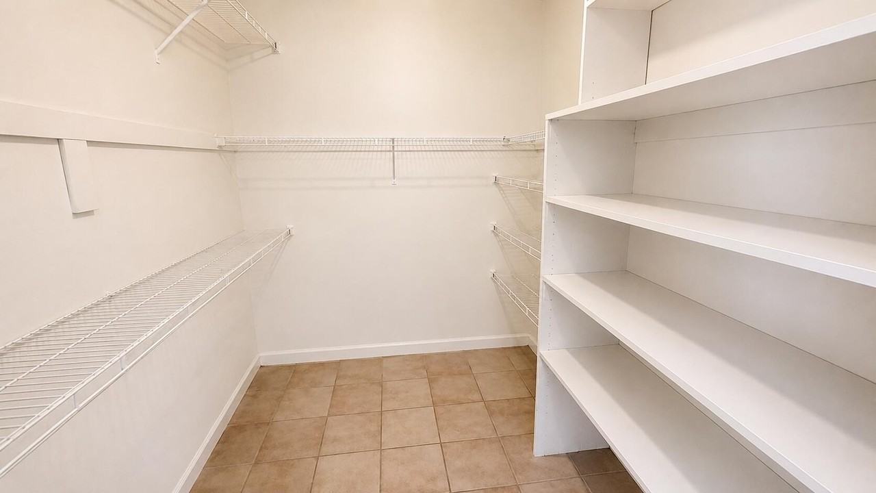 620 Ne 19th Ave #N - Photo 7 of 13