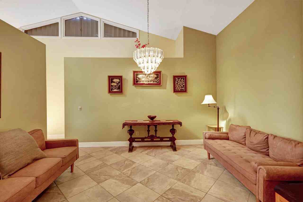 137 Queens Rd - Photo 6 of 34