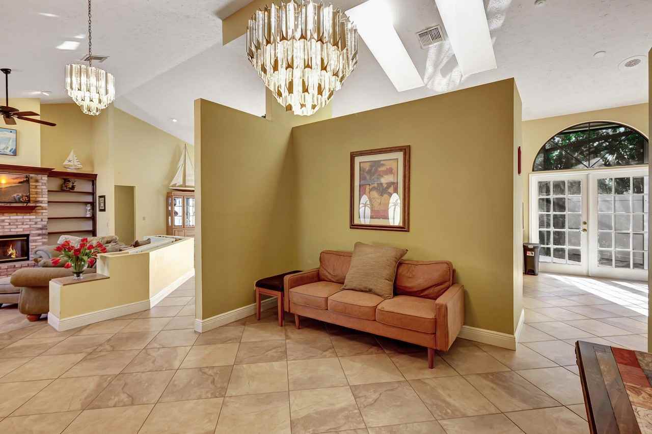 137 Queens Rd - Photo 7 of 34