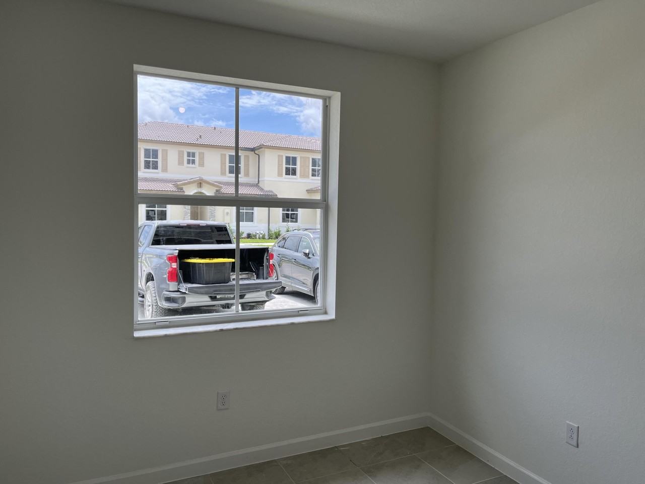 2624 Se 25th Ct - Photo 3 of 42