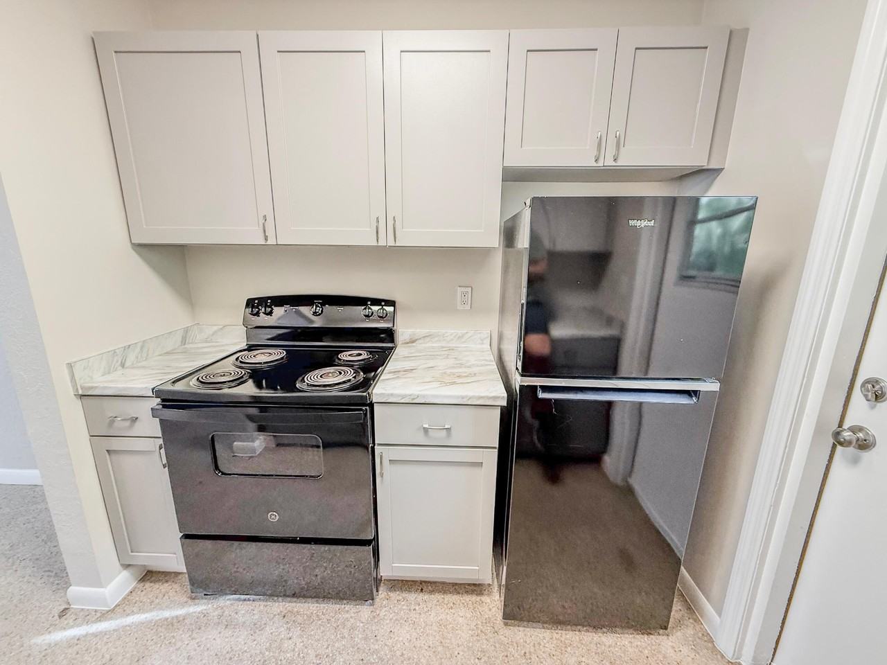 1210 Sw 26th St #4 - Photo 7 of 18