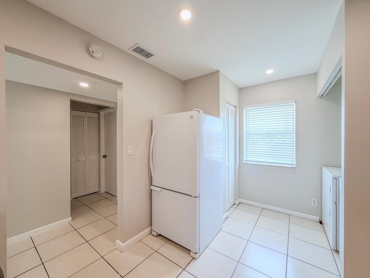 3148 N Dixie Hwy - Photo 3 of 16
